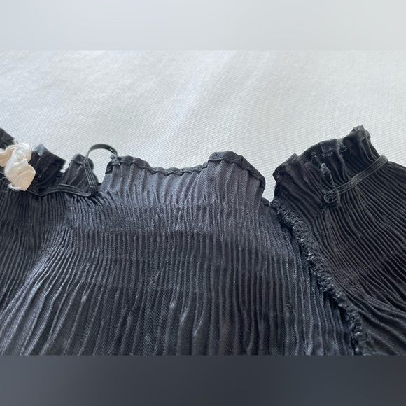 Mendocino Black Off The Shoulder Crop Top - size S - Picture 8 of 11